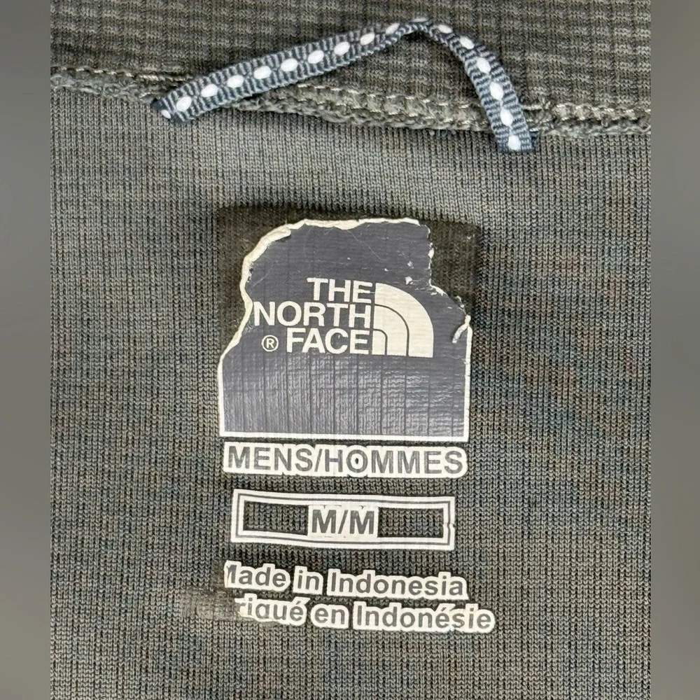The North Face Mens 1/4 Zip Long Sleeve Shirt size M